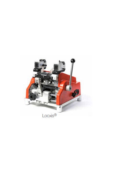 Máquina de corte de llaves con capacidades de cortes par códigos, adecuada para llaves de precisión de alturas de un cuarto y media mm, llaves derechas e izquierdas y duplicación de pernos laterales.
La máquina incluye un lector de combinación de llaves. Adecuada para el corte de llaves maestras.
Activación: operación mecánica manual.
Alimentación: 110/220 voltios.
Operación: operación con mano derecha, mano izquierda o ambas manos.