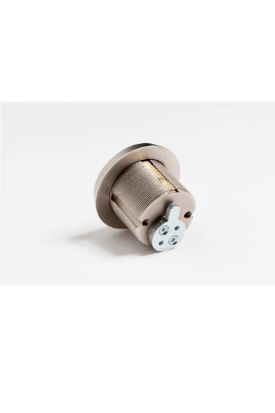 Los cilindros Mortise son aptos para su uso en una amplia gama de cerraduras en aplicaciones residenciales y comerciales.

Especificaciones Técnicas:

Operación: Rotación de 360° por accionamiento de la Ilave.

Materiales: Cuerpo y tambor: Bronce.

Pernos: Sistema de pernas telescópicos de acero inoxidable, fabricada con un mecanizado preciso que permite desarrollar sistemas maestros complejos.

El cilindro esta protegido por cuatro pernos antitaladro templados.

Acabados disponibles (Estandar):

Niquel satinado (US15). Bronce brillante (US3).

Plataformas de cilindros disponibles: LOCXIS®, Dynamic plus y X3.